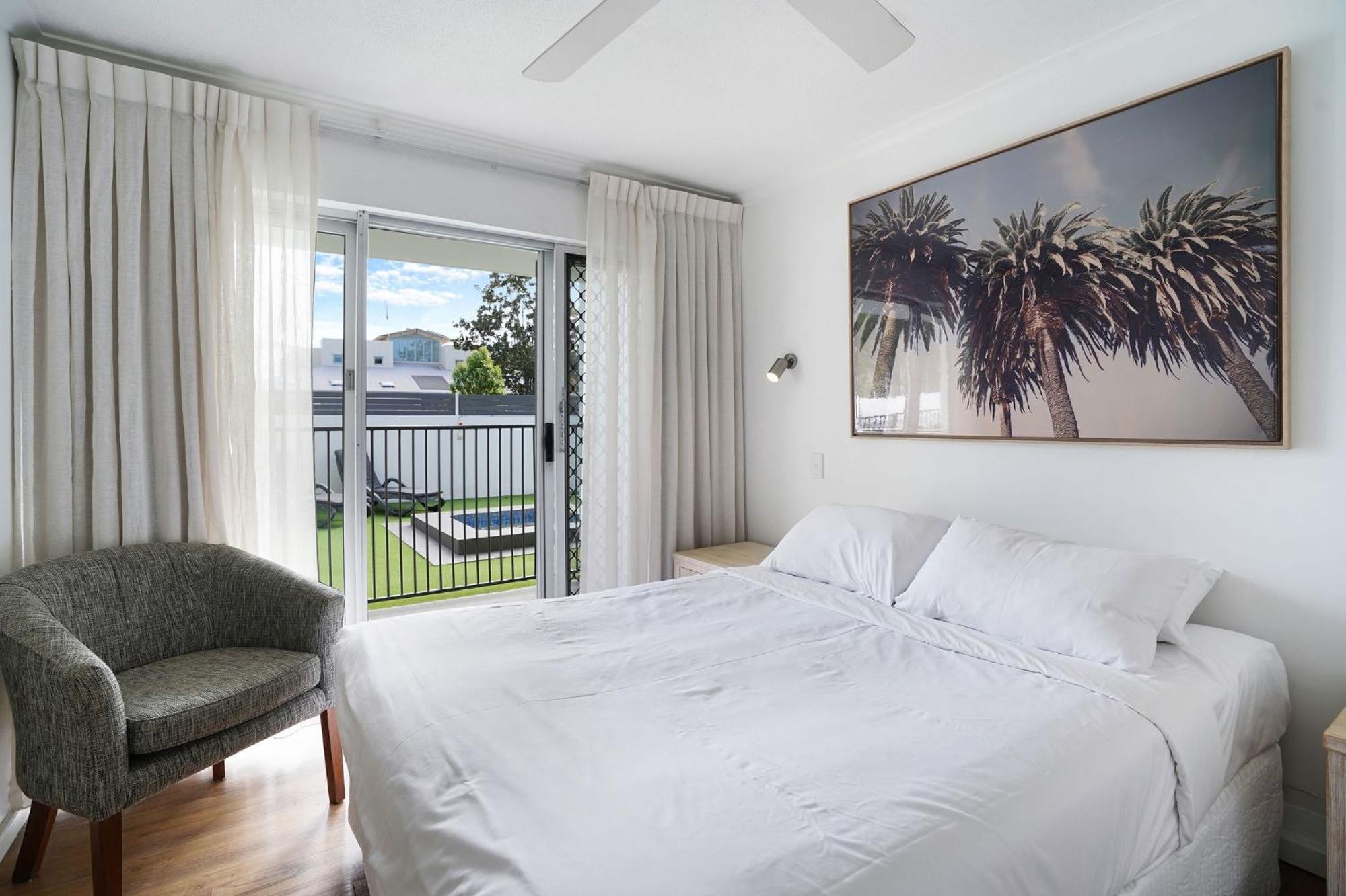 Noosa Parade Holiday Inn Noosa Heads Quarto foto